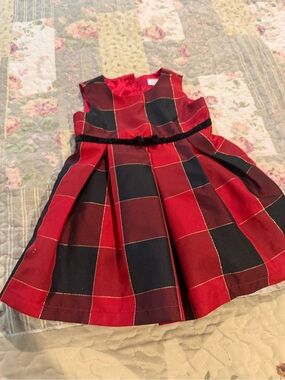 The Children’s Place holiday dress 9-12 months vgc